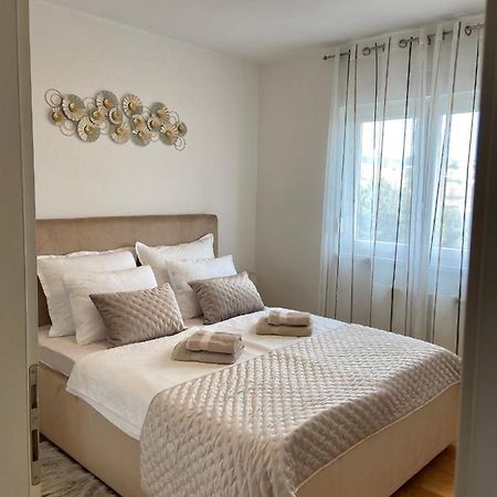 Portview Apartment 里耶卡 外观 照片